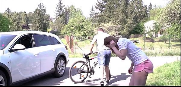  Cute Teen With Braces And A Big Juicy Ass Kizzy Sixx Fucked By Stranger After Biking Accident